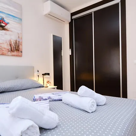 Δωμάτια σε οικογενειακή κατοικία Pensadas Ti